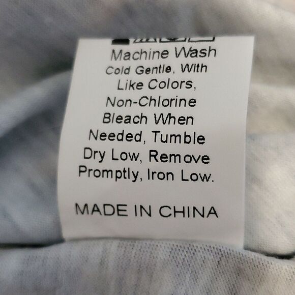 53. Western Design V Neck Top - Picture 7 of 7